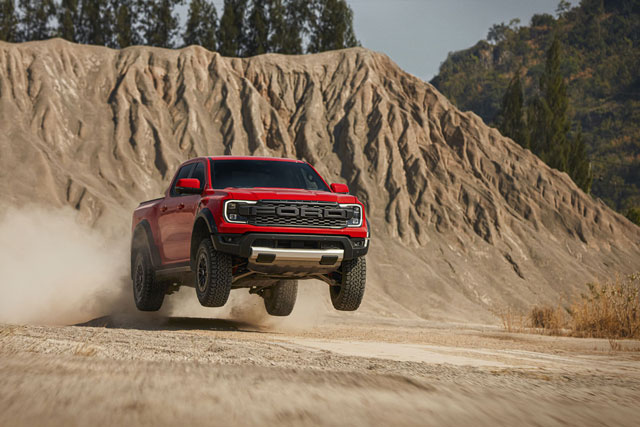 Thực hư Ford Ranger Raptor 2023 sẽ mang biển số bán tải?