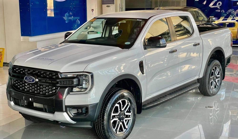 Mua Ford Ranger Sport 2.0L 4x4 AT 2023 giảm ngay 50% thuế trước bạ