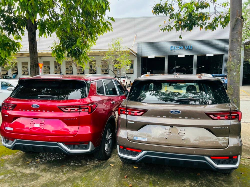 Giá xe Ford Territory Titanium 1.5L AT 2023 và chương trình khuyến mãi cuối năm 2023