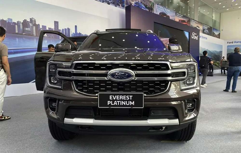 So sánh điểm khác biệt giữa Ford Everest Platium và Ford Everest Titanium+ 2024: Chênh lệch giá lên đến 77 triệu đồng, khác biệt lớn đến từ trang bị nội thất