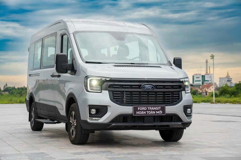 Cập nhật giá xe Ford Transit Trend 16 chỗ 2024 hoàn toàn mới tại Ford Tân Thuận Quận 7