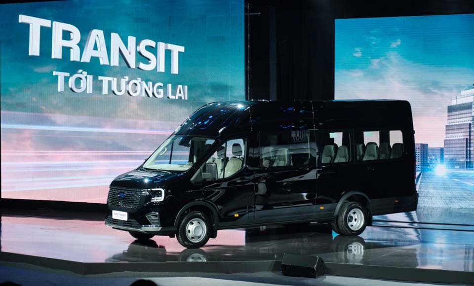 Cập nhật giá xe Ford Transit Premium+ 18 chỗ 2024 hoàn toàn mới tại Ford Tân Thuận Quận 7