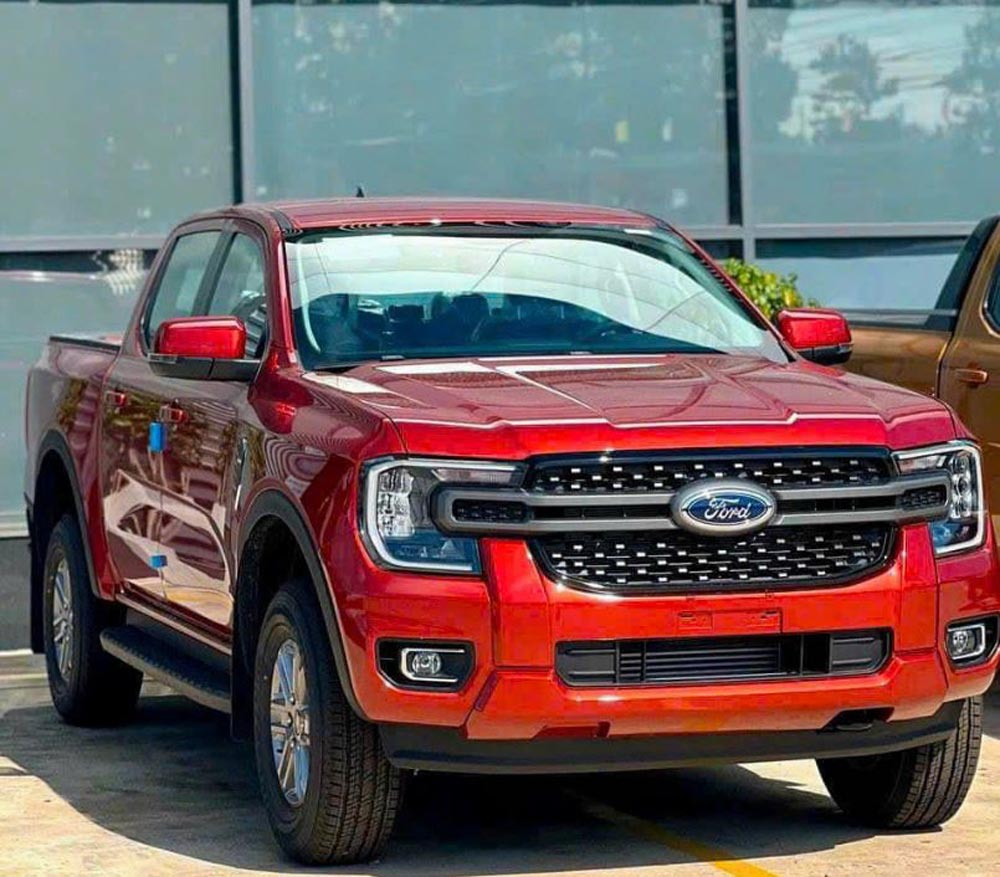 Giá xe Ford Ranger XLS 4x4 AT 2026 mới nhất