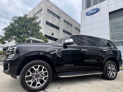 FORD EVEREST NEXTGEN TITANIUM AT 4x4 đăng ký 6/2023